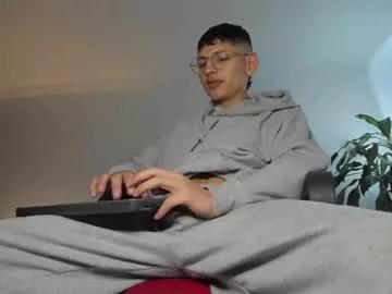 a_lejandro_08 from Chaturbate
